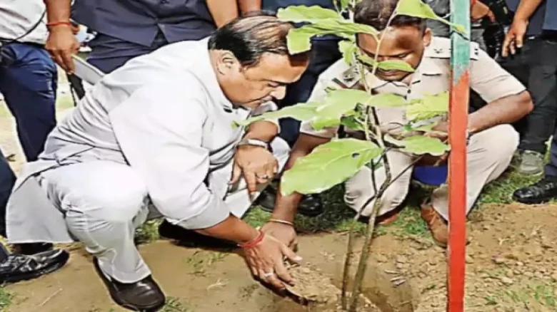 Assam to plant 1 crore saplings under the Amrit Brikshya Andolan initiative within just three hours