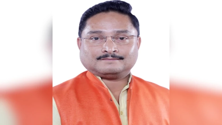 Mangaldai MP Dilip Saikia Sustains Minor Injuries while Capturing an Intruder at New Parliament Building