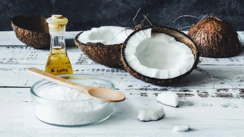 Are camphor, coconut oil effective against dandruff? Here's what experts say