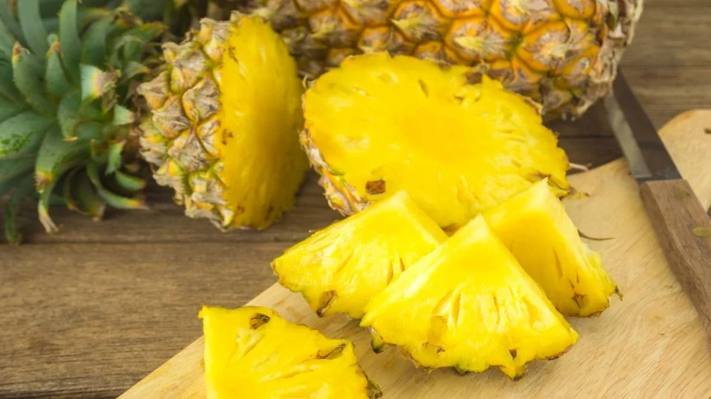 What happens to your body when you drink infused pineapple water every morning for a year? See deets
