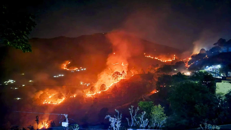 Uttarakhand Forest Fire: Massive Blaze Rages On In Nainital, Indian Air Force Deploys MI-17 Choppers For Relief Ops