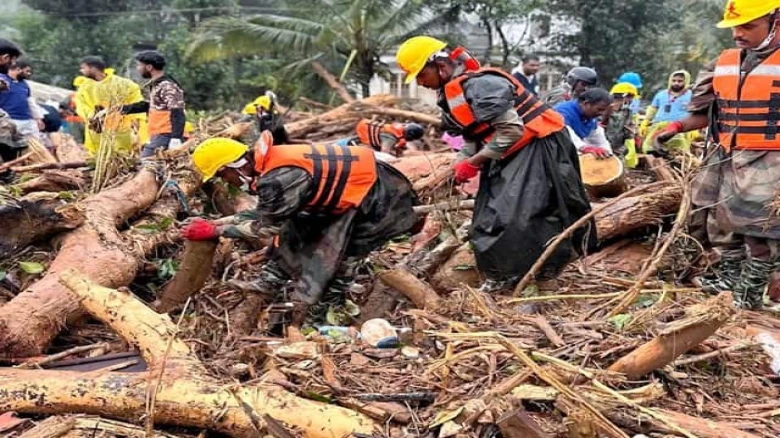 Wayanad landslides: Search ops enters Day 6; death toll crosses 350, over 200 still missing