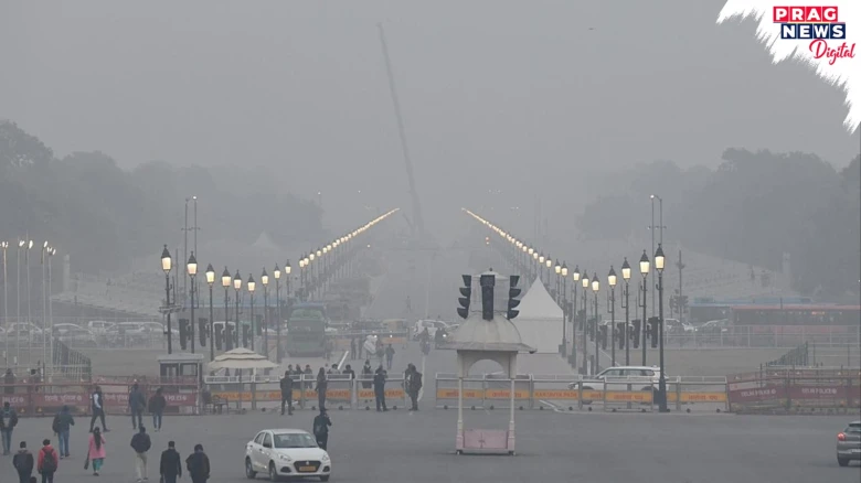 Dense Fog Engulfs National Capital: Air Quality Turns Severe and Disrupts Normal Life