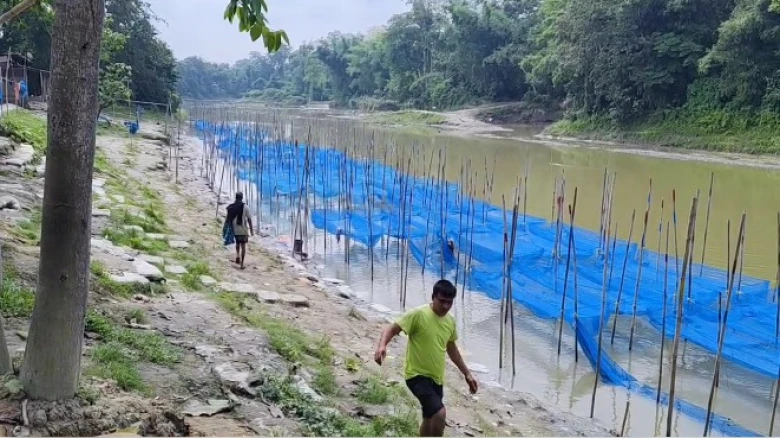 ৰঙিয়াত পুৱতি নিশা আৰম্ভ হোৱা এখন বজাৰ