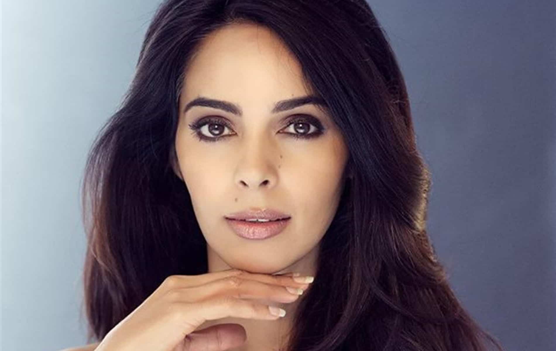 Mallika Sherawat changed her name after dad said &quot;she'd tarnish family name  if entered Bollywood&quot; - Prag News
